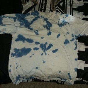 Blue splattered tie dye t shirt